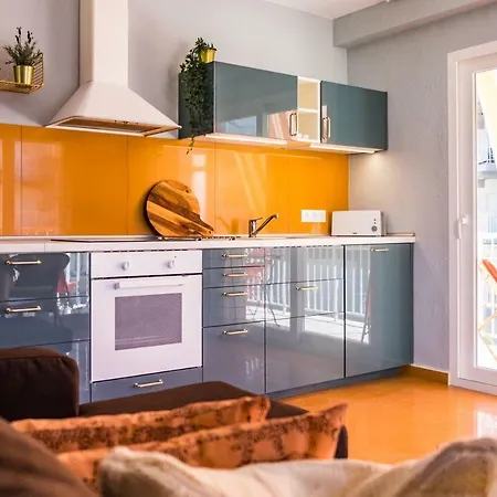 Coral アパート デニア